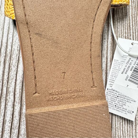 Old Navy Women's Low Heel  Slide Sandals Yellow Sz 7 NWT - Picture 8 of 9